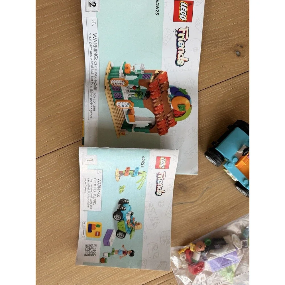 LEGO Friends Beach Smoothie Stand Set 42625